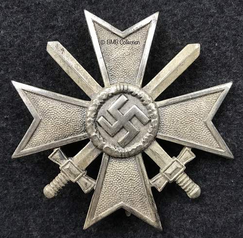 Kriegsverdienstkreuz 1.Klasse mit Schwertern, Deumer zinc cross.