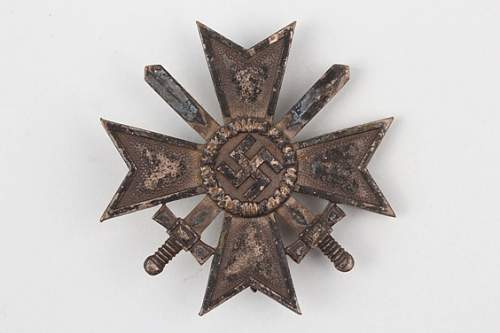 Kriegsverdienstkreuz Klasse 1 mit schwerter, unknown maker, wire pin