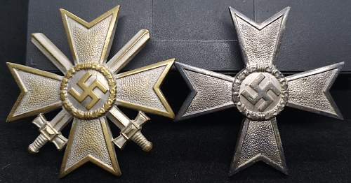 Kriegsverdienstkreuz 1.Klasse - A pair of Schickles