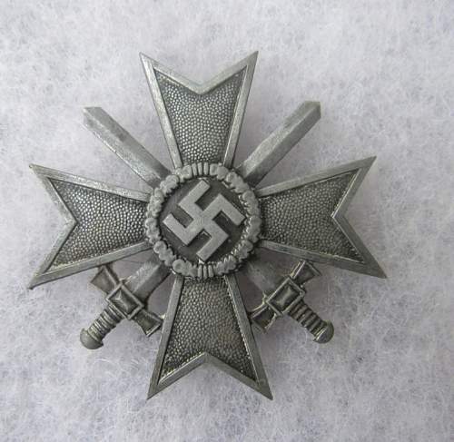 Need Help again please: Kriegsverdienstkreuz 1.Klasse mit Schwertern