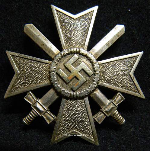 Kriegsverdienstkreuz 1.Klasse mit Schwertern help if real or fake