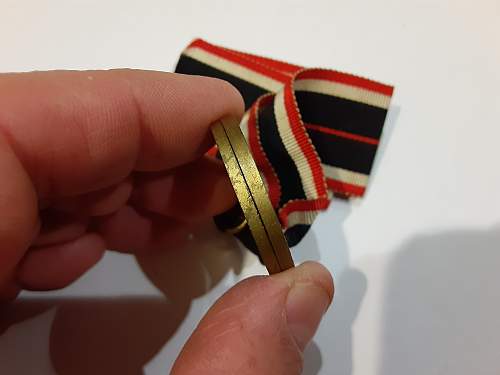 Unusual Kriegsverdienstmedaille variation