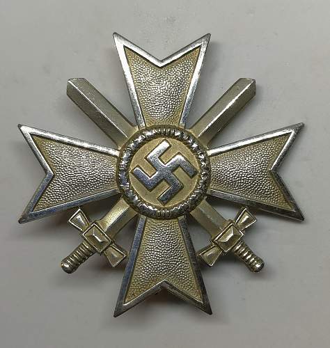 Kriegsverdienstkreuz 1.Klasse mit Schwertern Friedrich Orth fake?