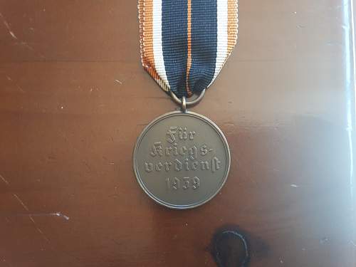 Kriegsverdienstmedaille for review