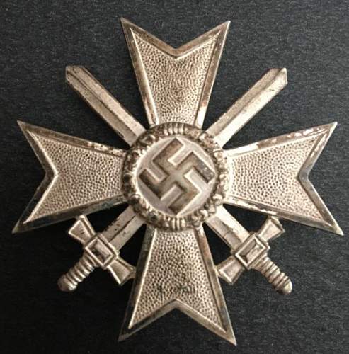 Unmarked Kriegsverdienstkreuz 1.Klasse