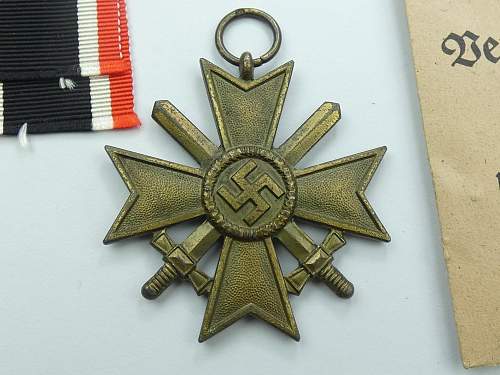 Kriegsverdienstkreuz 2. klasse mit Schwertern authentification