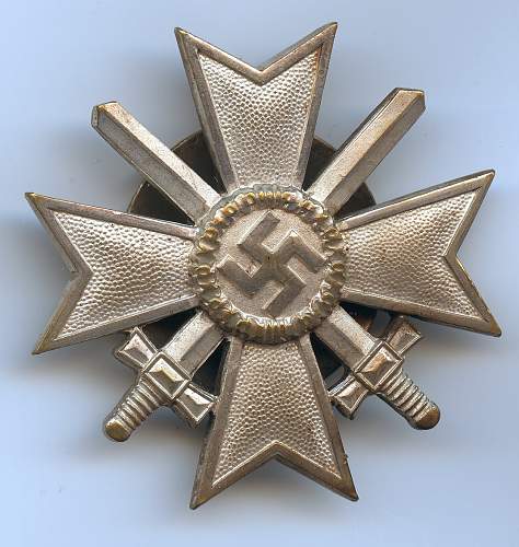 Kriegsverdienstkreuz 1.Klasse - L/12 Juncker, screwback