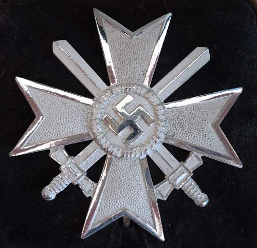 Kriegsverdienstkreuz  1.klasse with swords