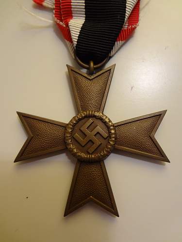 REAL OR FAKE??? Kriegsverdienstkreuz 2.Klasse ohne Schwerter.