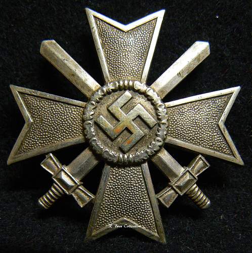 Kriegsverdienstkreuz 1.Klasse mit Schwertern, K &amp; Q, 65