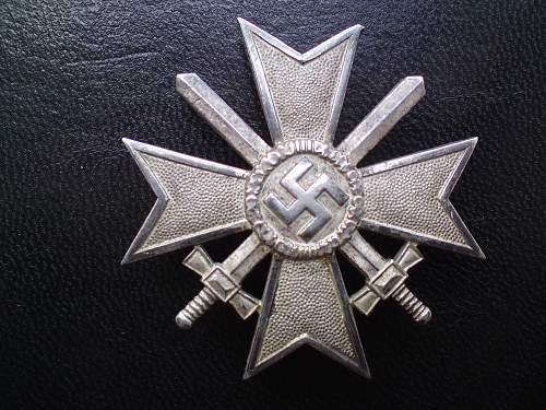 Kriegsverdienstkreuz mit Schwerten 1st class-original?