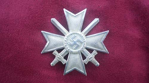 Kriegsverdienstkreuz 1.Klasse mit Schwertern - Deschler (1)