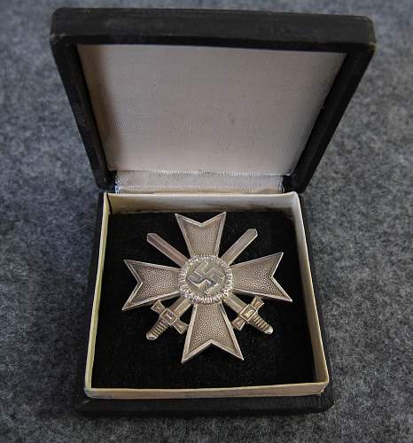 Kriegsverdienstkreuz 1.Klasse mit Schwertern - Deschler (1)