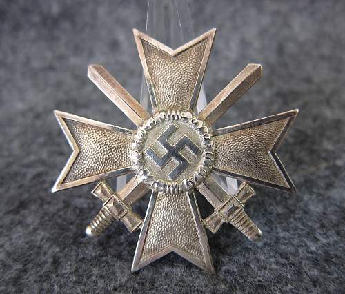 Kriegsverdienstkreuz 1.Klasse mit Schwertern - Deschler (1)