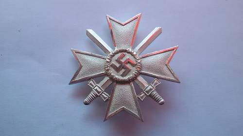 Kriegsverdienstkreuz 1.Klasse mit Schwertern marked 1 (big) original?