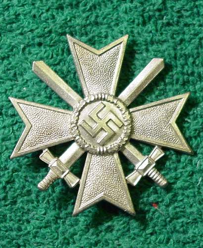 Kriegsverdienstkreuz 1.Klasse mit Schwertern  65