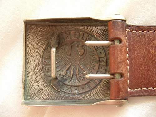 2 german belts for determing their originality!