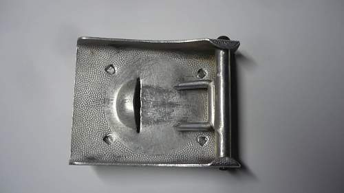 LW belt buckle help