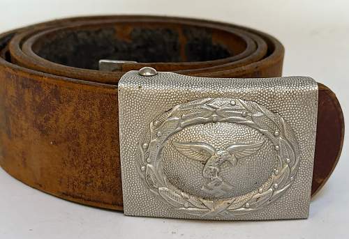 Two-piece buckle Luftwaffe. I have question.