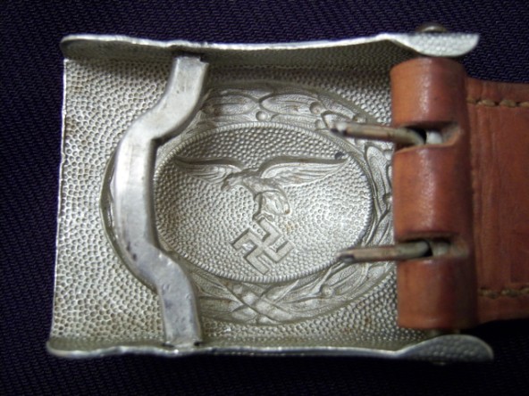 Unit marked LW drop tail buckle