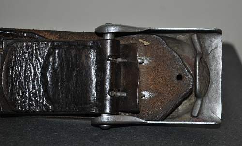 Nickeled Luftwaffe buckle?