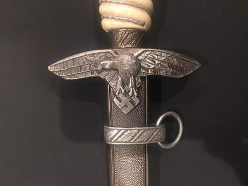 2nd Model Luftwaffe's Officer Dagger help