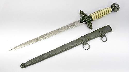 Opinions on Etched Luftwaffe Dagger Please