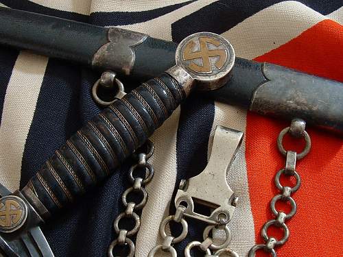 Luftwaffe 1st with detachable chains.