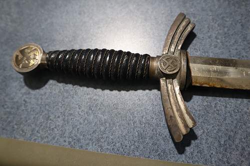 What can you tell me about this Luftwaffe dagger (1st model)?