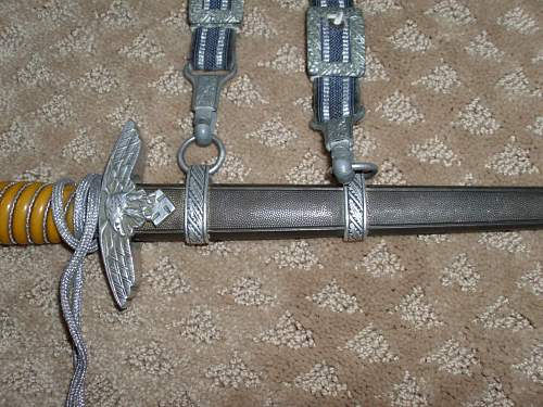 Is this Luftwaffe dagger original?