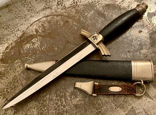 Real or Fake? Glider Pilots Dagger