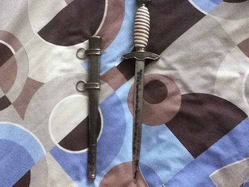 luftwaffe dagger, real or fake I need help please!!