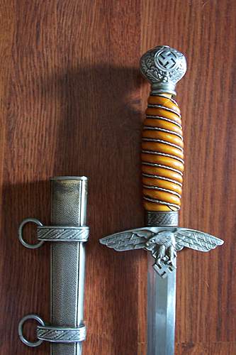 Need help, german luftwaffe dress dagger real or fake