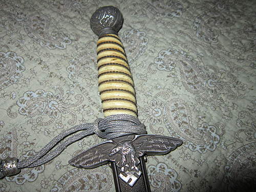 Can anyone give me any info on this dagger, please?