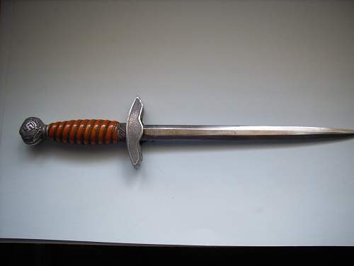 Selling a 2nd Model Luftwaffe Dagger