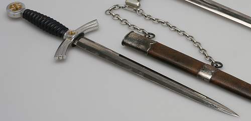 1st model Luftwaffe Dagger - makers mark?