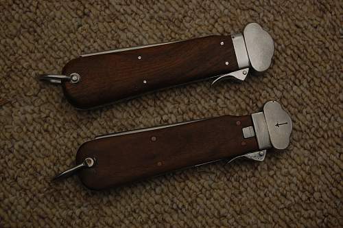 2 versions of gravity knife