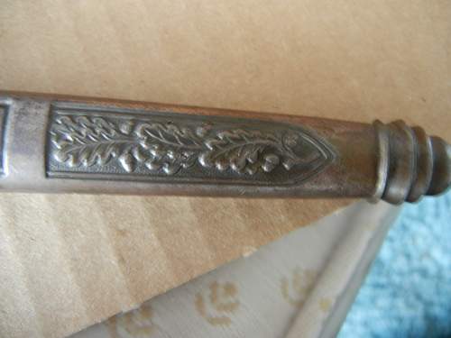 Is this an authentic Luftwaffe dagger?