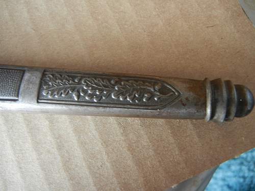 Is this an authentic Luftwaffe dagger?