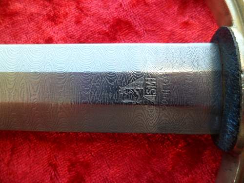 1st pattern Luftwaffe Damascus dagger??