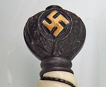 Alcoso 2. model Luftwaffe dagger -  gold gilded pommel swastika?