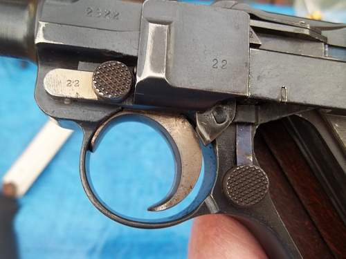 Police Luger Dated 1916 with Uncut Functioning Magazine Safety