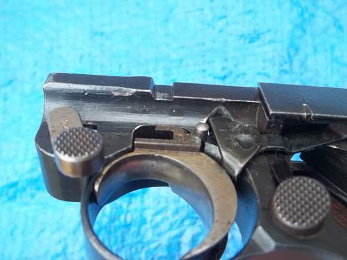 Police Luger Dated 1916 with Uncut Functioning Magazine Safety