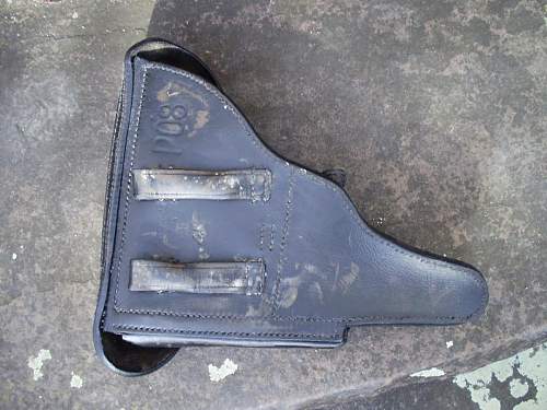 Holster P08 genuine or replica?