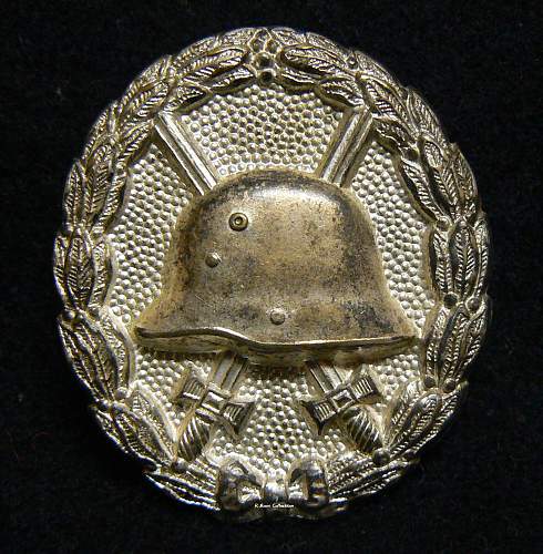 Verwundetenabzeichen in Silver L/56.