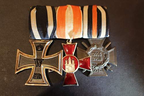 3 Place Medal Bar (EK2, Hamberg Hanseatenkreuz and Honour Cross)