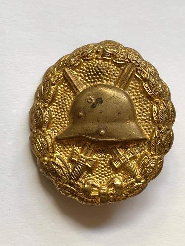 WW1 Imperial Gold Wound Badge help...