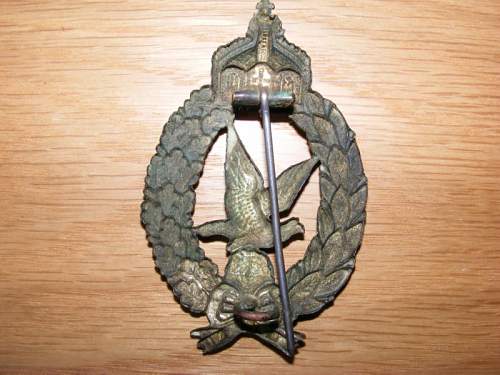 ID Imperial Gunners badge &amp; medal bar