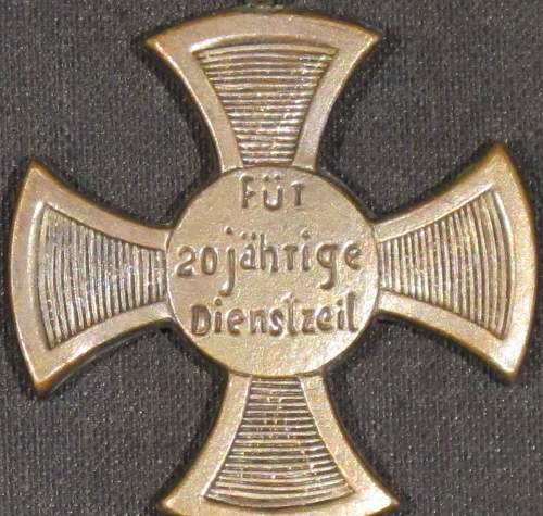 Rotes Kreuz Medaillenliste ServiceKruez Für 20 Jährige Dienstzeit-PreußIsche Rotes Kruez Medaillie 3 Kla Red Cross 20 Year Service Cross and Prussian Red Cross Medal 3rd Class Medal bar