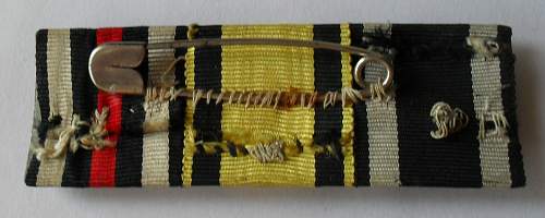 Unusual ribbon bar